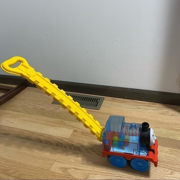 Thomas the Tank Ball Pop Push Walking Toy Engine Train - Picture 2 of 6
